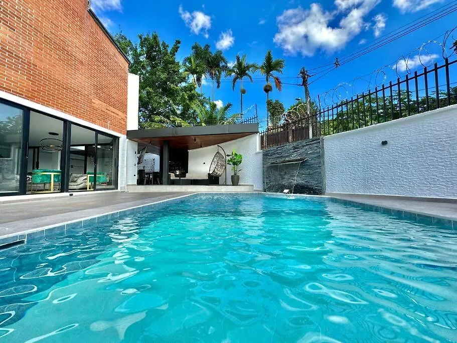 Вилла Mansion Moderna Poblado-Piscina- Медельин