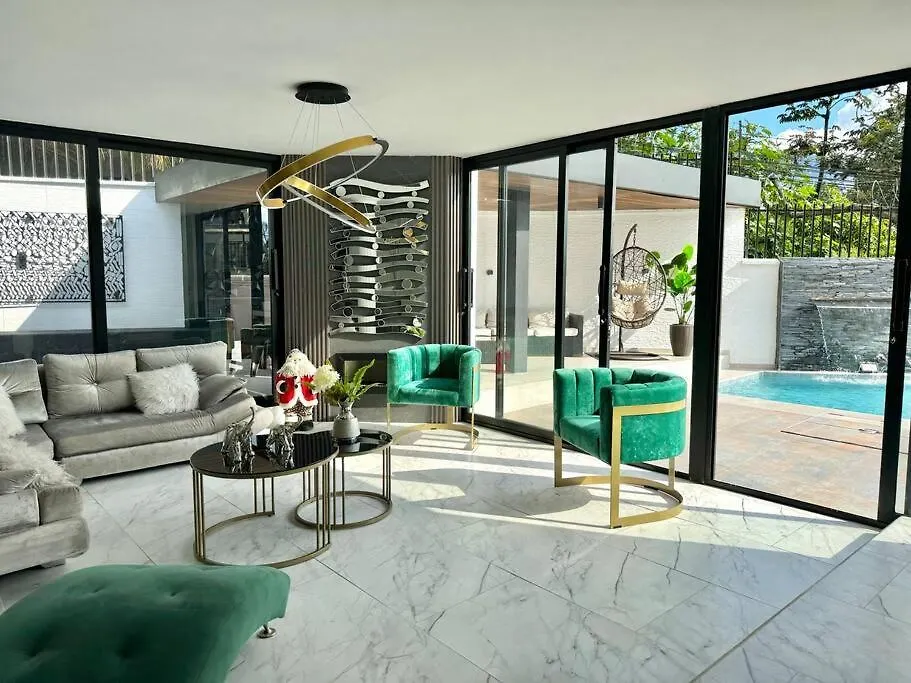 Vila Mansion Moderna Poblado-Piscina- Medellín 0*,  Kolumbie
