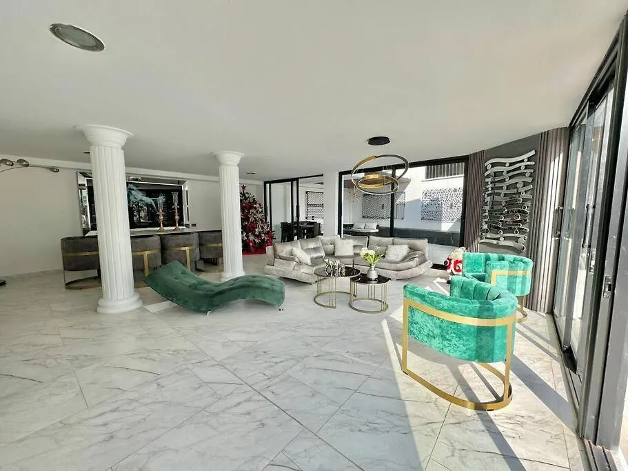 Vila Mansion Moderna Poblado-Piscina- Medellín Kolumbie